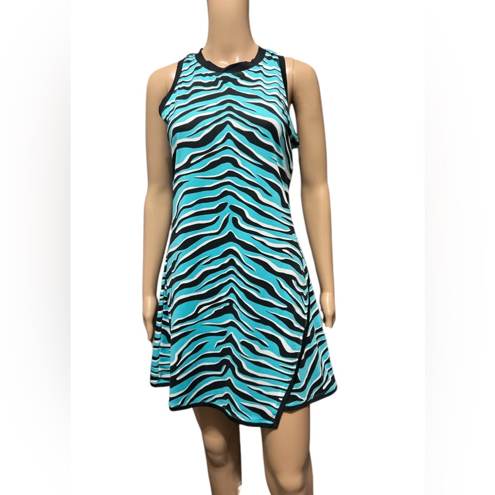 NWT  Tail Women's Size M Getaway Mellie Sleeveless Tennis Dress UPF 50+